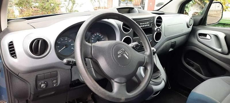 Blau Gebraucht 2011 Citroën Berlingo Van / Kleinbus | 4.800 € (Superpreis) - Bild 1/4