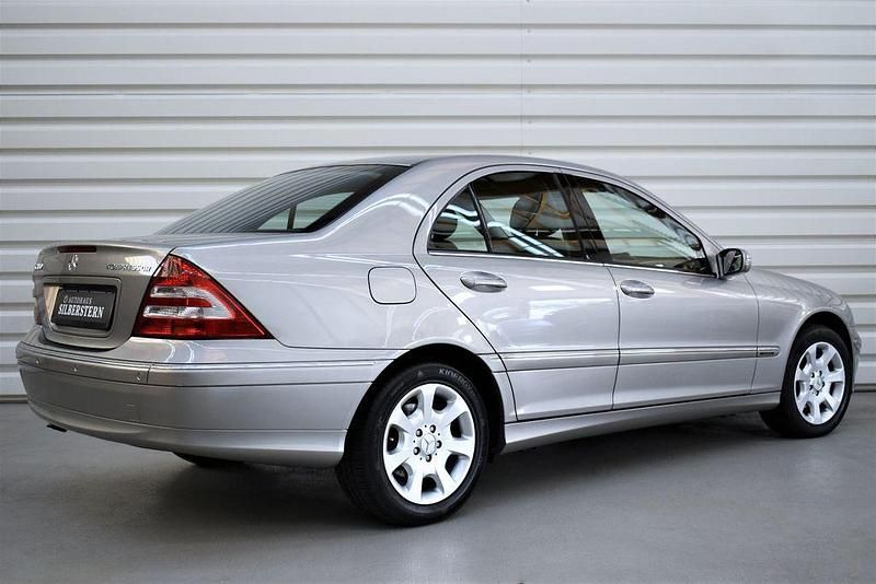 Gebraucht Mercedes C180 Elegance 143 PS (105 kW) 2005 Grau Limousine