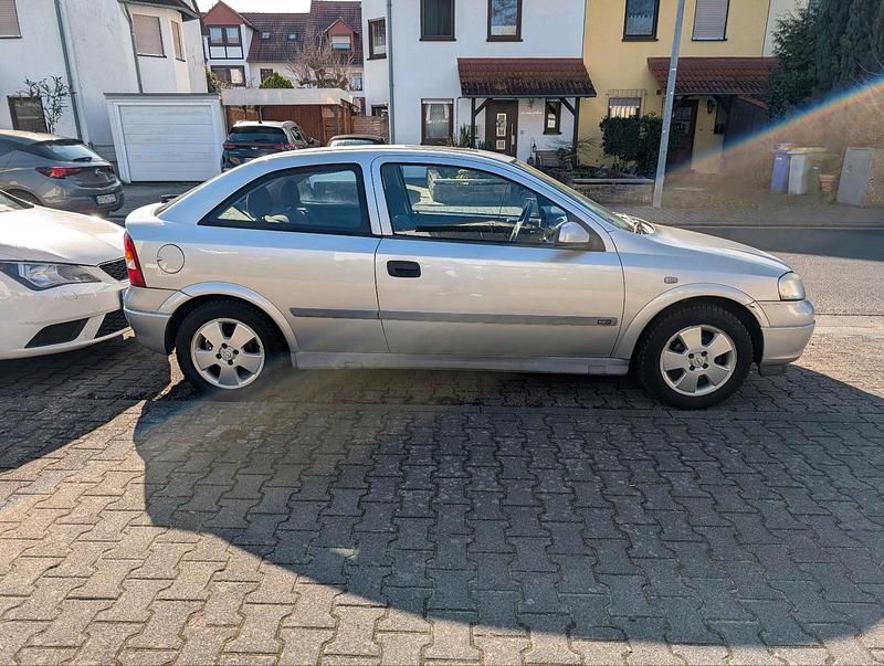 Gebraucht Opel Astra 75 PS (55 kW) 1999 Grau Kleinwagen