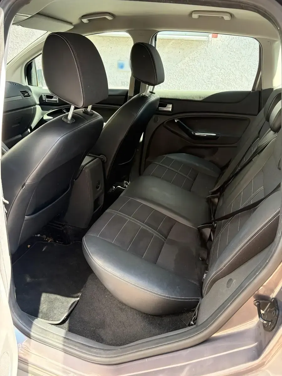 Używany Ford Kuga 160 KM (117 kW) 2011 Brązowy SUV