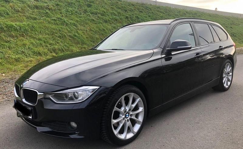 Gebraucht BMW 318 143 PS (105 kW) 2013 Schwarz Kombi