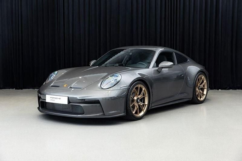 Grau Gebraucht 2024 Porsche 992 | 211.225 € (Fairer Preis) - Bild 1/4
