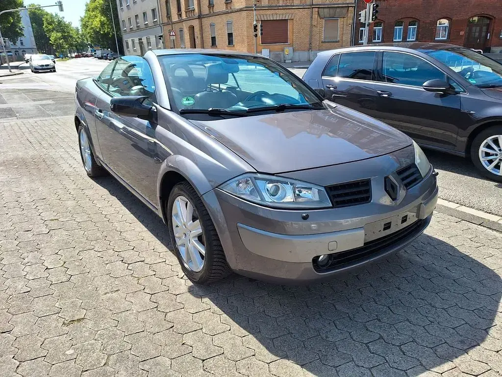 Gebraucht Renault Mégane Cabriolet Privilege 135 PS (99 kW) 2005 Grau Cabrio