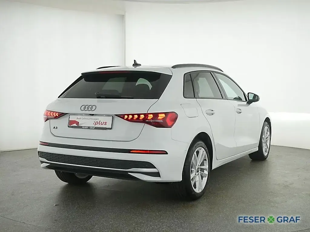 Gebraucht Audi A3 Ambiente 204 PS (150 kW) 2025 Gletscherweiß Limousine