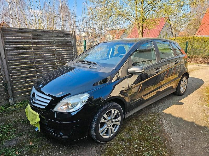 Gebraucht Mercedes B150 95 PS (69 kW) 2007 Schwarz Van / Kleinbus