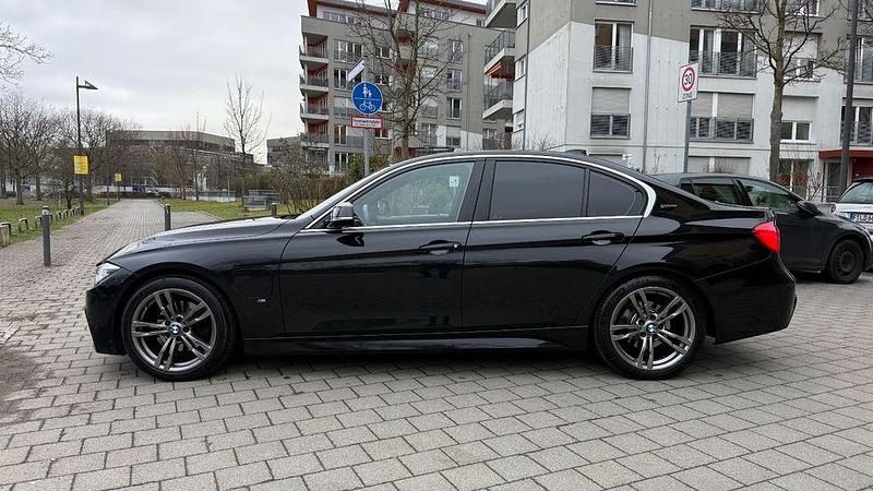 Gebraucht BMW 330e iPerformance 184 PS (135 kW) 2017 Schwarz Limousine