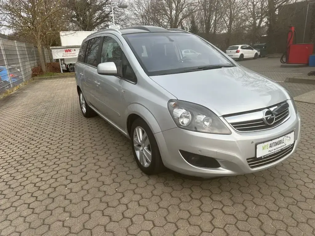 Gebraucht Opel Zafira Sport 125 PS (91 kW) 2011 Silber Van / Kleinbus