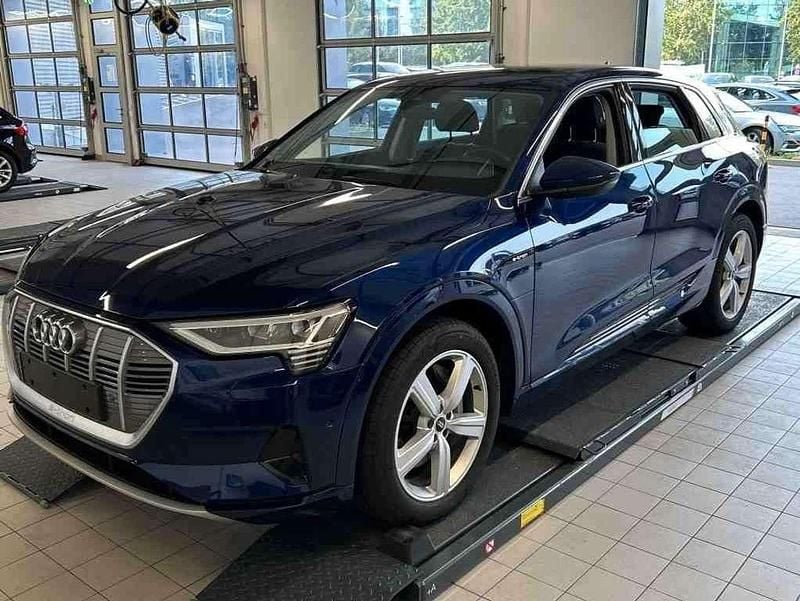 Navarrablau Gebraucht 2022 Audi e-tron Advanced SUV | 23.200 € (Superpreis) - Bild 1/4