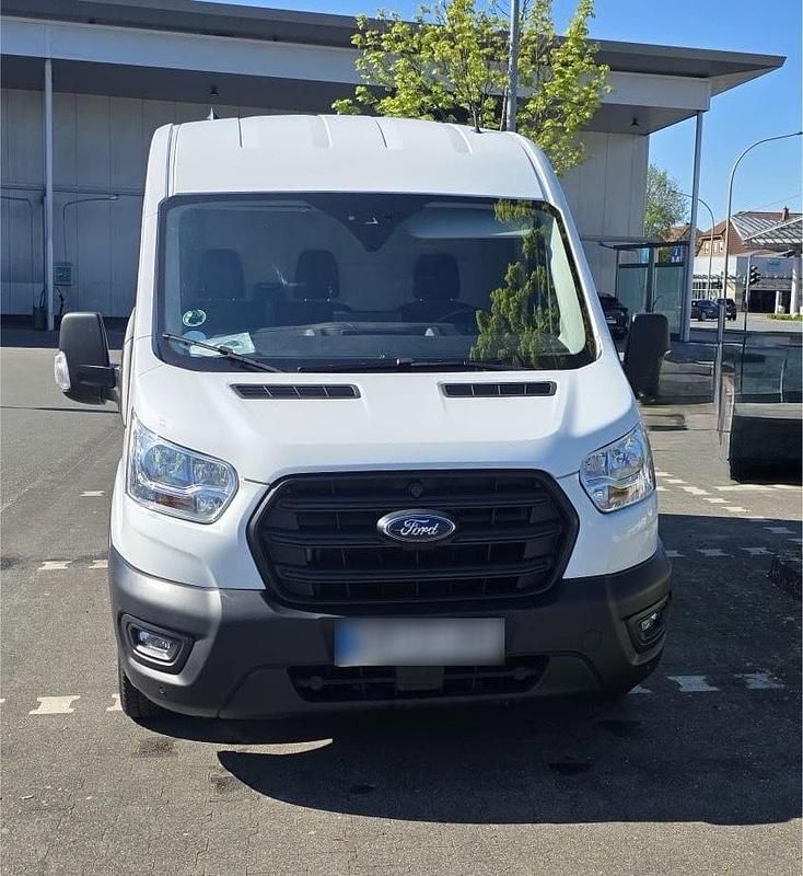 Używany Ford Transit 131 KM (96 kW) 2023 Biały Hatchback