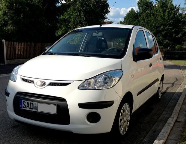 Weiß Gebraucht 2009 Hyundai i10 Edition+ Kleinwagen | 4.900 € - Bild 1/4
