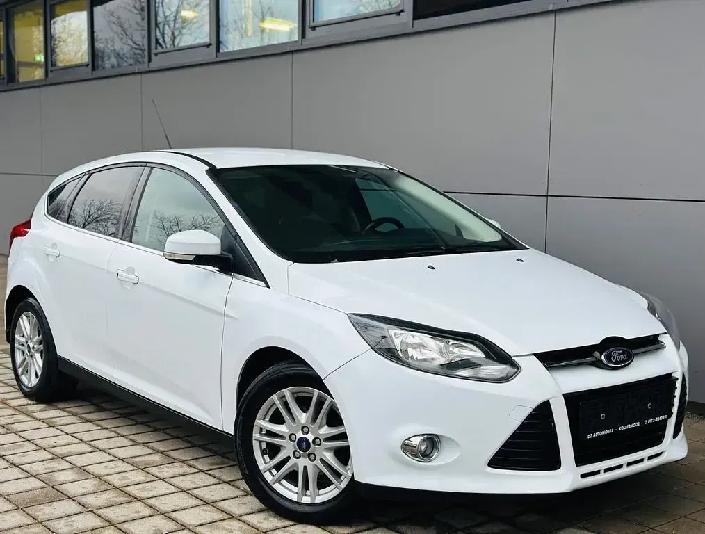 Brugt Ford Focus Titanium 116 HK (85 kW) 2012 Hvid Sedan