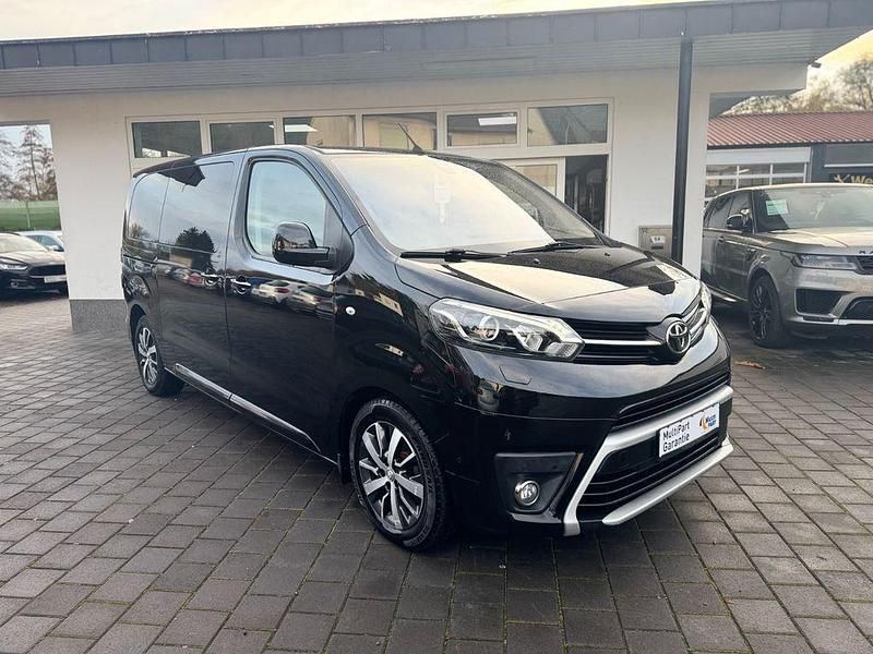 Gebraucht Toyota Proace Verso 177 PS (130 kW) 2017 Schwarz Van / Kleinbus