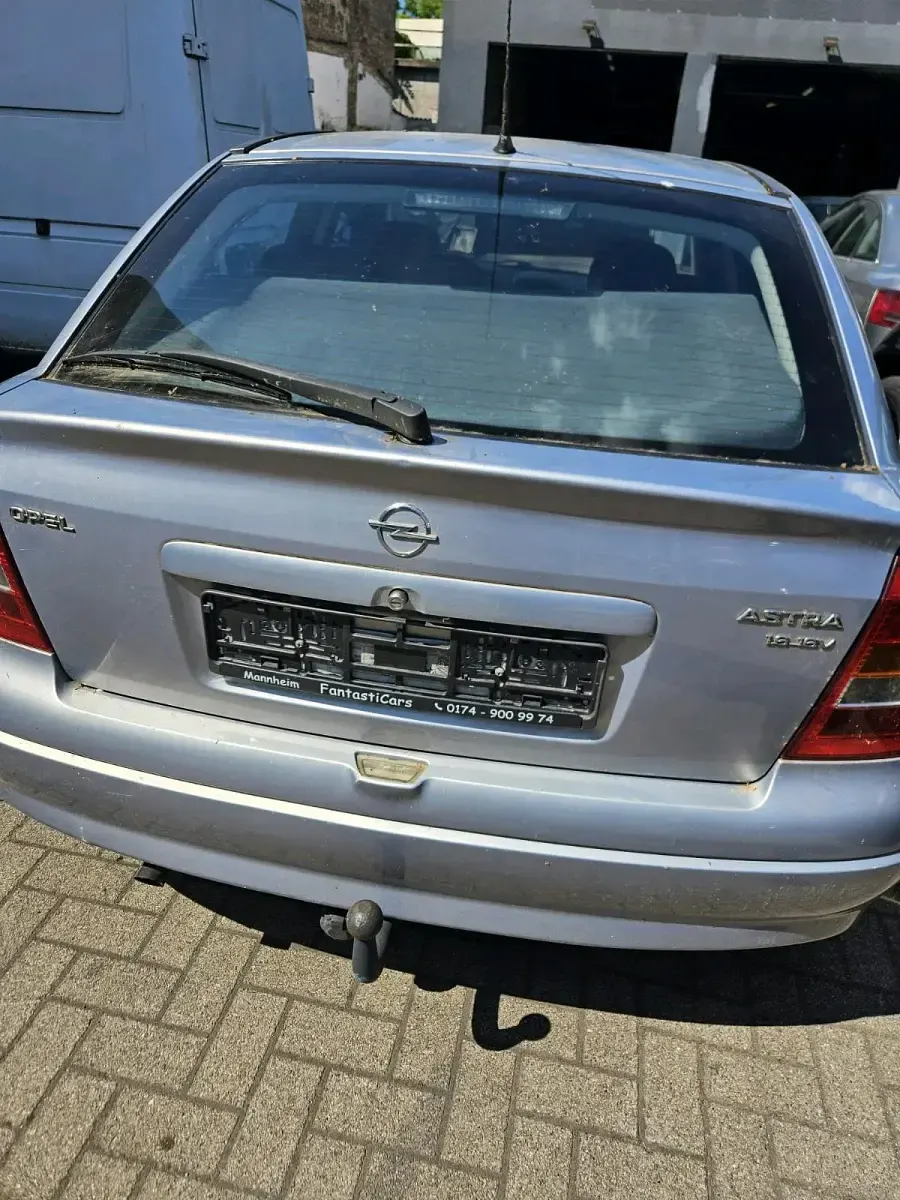 Gebraucht Opel Astra 105 PS (77 kW) 2000 Grau Limousine