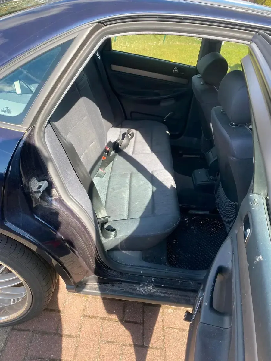 Second-hand Audi A4 150 CP (110 kW) 1998 Albastru Berlinǎ