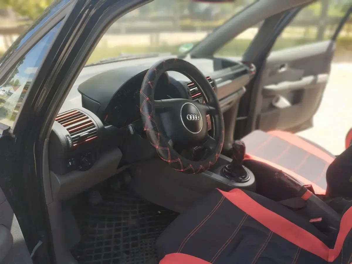 Gebraucht Audi A2 75 PS (55 kW) 2001 Schwarz Kleinwagen