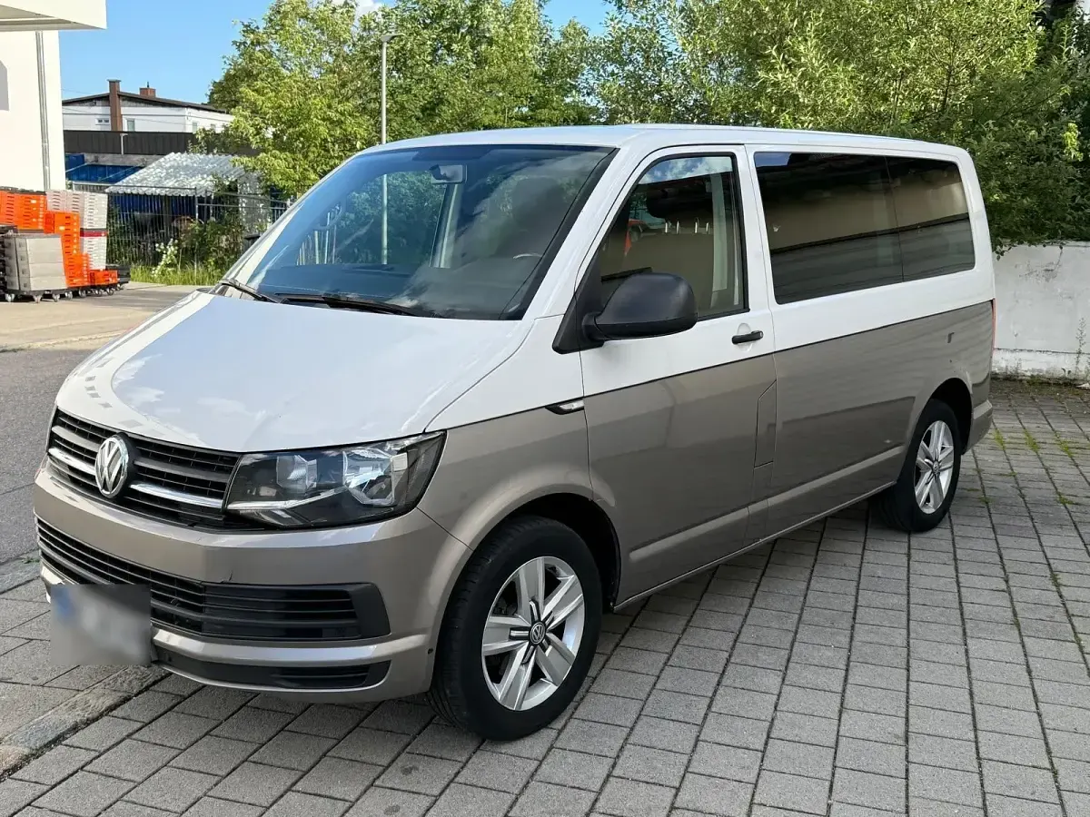 Gebraucht VW Multivan 150 PS (110 kW) 2016 Andere farben Van / Kleinbus