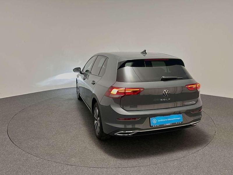 Gebraucht VW Golf VIII Move 110 PS (80 kW) 2024 Delfingrau Limousine