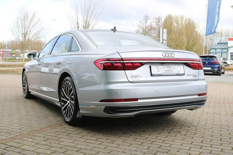 Gebraucht Audi A8L 340 PS (250 kW) 2023 Silber Limousine