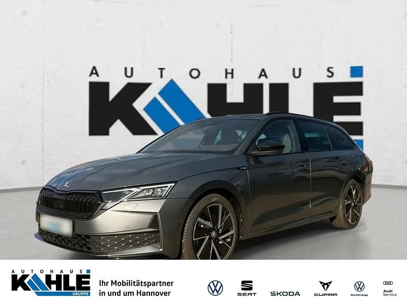 Grau Gebraucht 2025 Skoda Octavia SportLine Kombi | 40.930 € (Teuer) - Bild 1/4