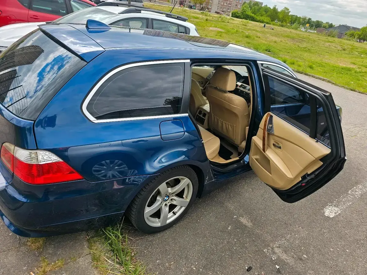 Gebraucht BMW 530 2006 Blau Kombi