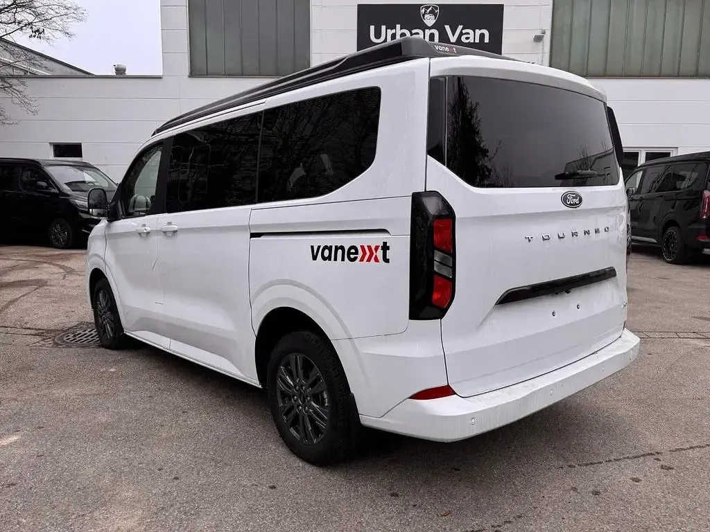 Neu Ford Tourneo Titanium 170 PS (125 kW) 2025 Weiß Van / Kleinbus