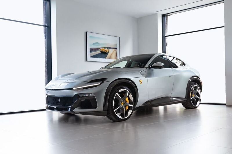 Grau Gebraucht 2025 Ferrari Purosangue SUV | 603.790 € (Superpreis) - Bild 1/4