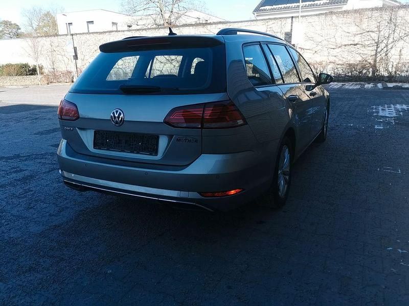 Gebraucht VW Golf VII Comfortline 150 PS (110 kW) 2017 Grau Kombi