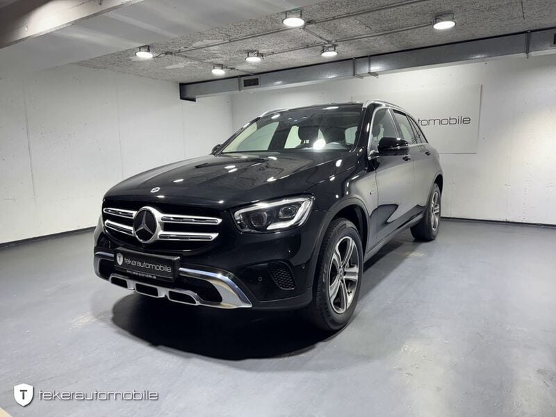 Obsidianschwarz Gebraucht 2021 Mercedes GLC300e SUV | 30.990 € (Guter Preis) - Bild 1/4
