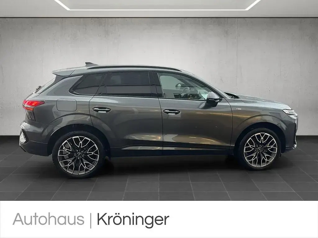 Gebraucht Audi Q3 S-Line 150 PS (110 kW) 2026 Daytonagrau perleffekt SUV