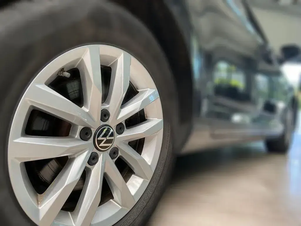 Gebraucht VW Passat 150 PS (110 kW) 2020 Grau metallic Kombi