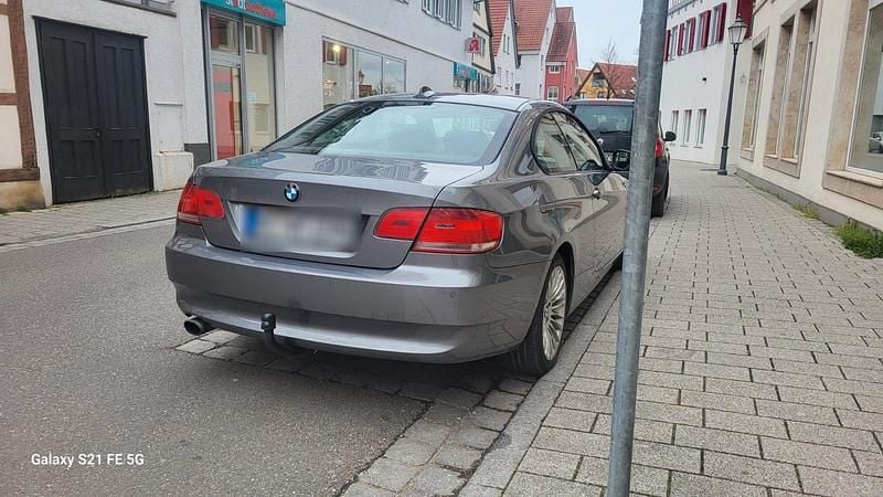 Second-hand BMW 320 170 CP (125 kW) 2009 Albastru Coupe