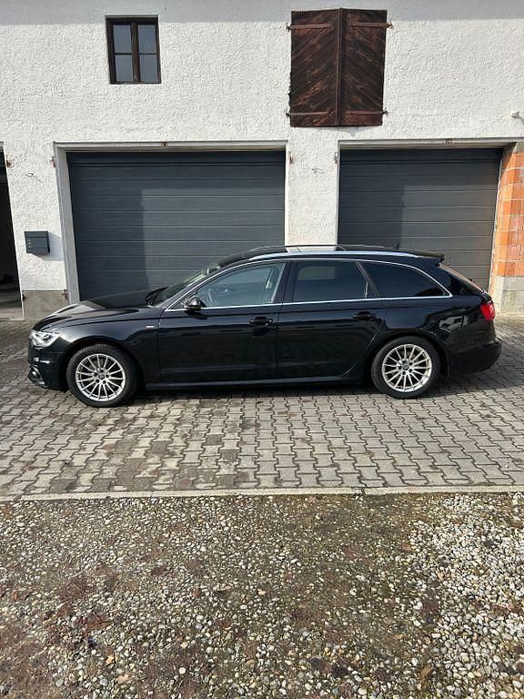 Gebraucht Audi A6 Ambiente 204 PS (150 kW) 2014 Schwarz Kombi