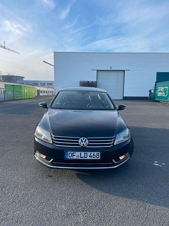 Gebraucht VW Passat Highline 211 PS (155 kW) 2013 Schwarz Limousine