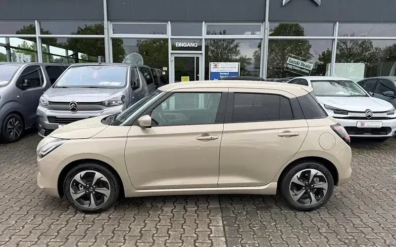 Neu Suzuki Swift Comfort+ 83 PS (61 kW) 2026 Beige Kleinwagen