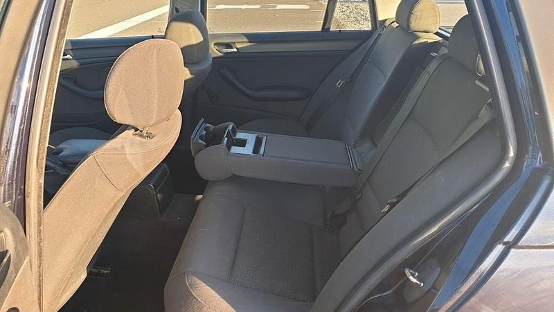 Gebraucht BMW 320 150 PS (110 kW) 2003 Blau Limousine