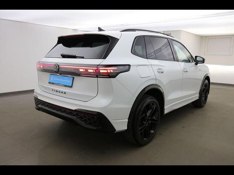 Gebraucht VW Tiguan Style 265 PS (194 kW) 2025 Oryxweiß perleffekt (white), pearl effect SUV