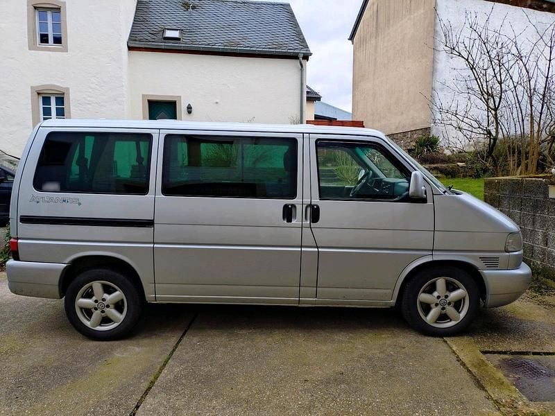 Usata VW Multivan 150 CV (110 kW) 2001 Grigio Monovolume