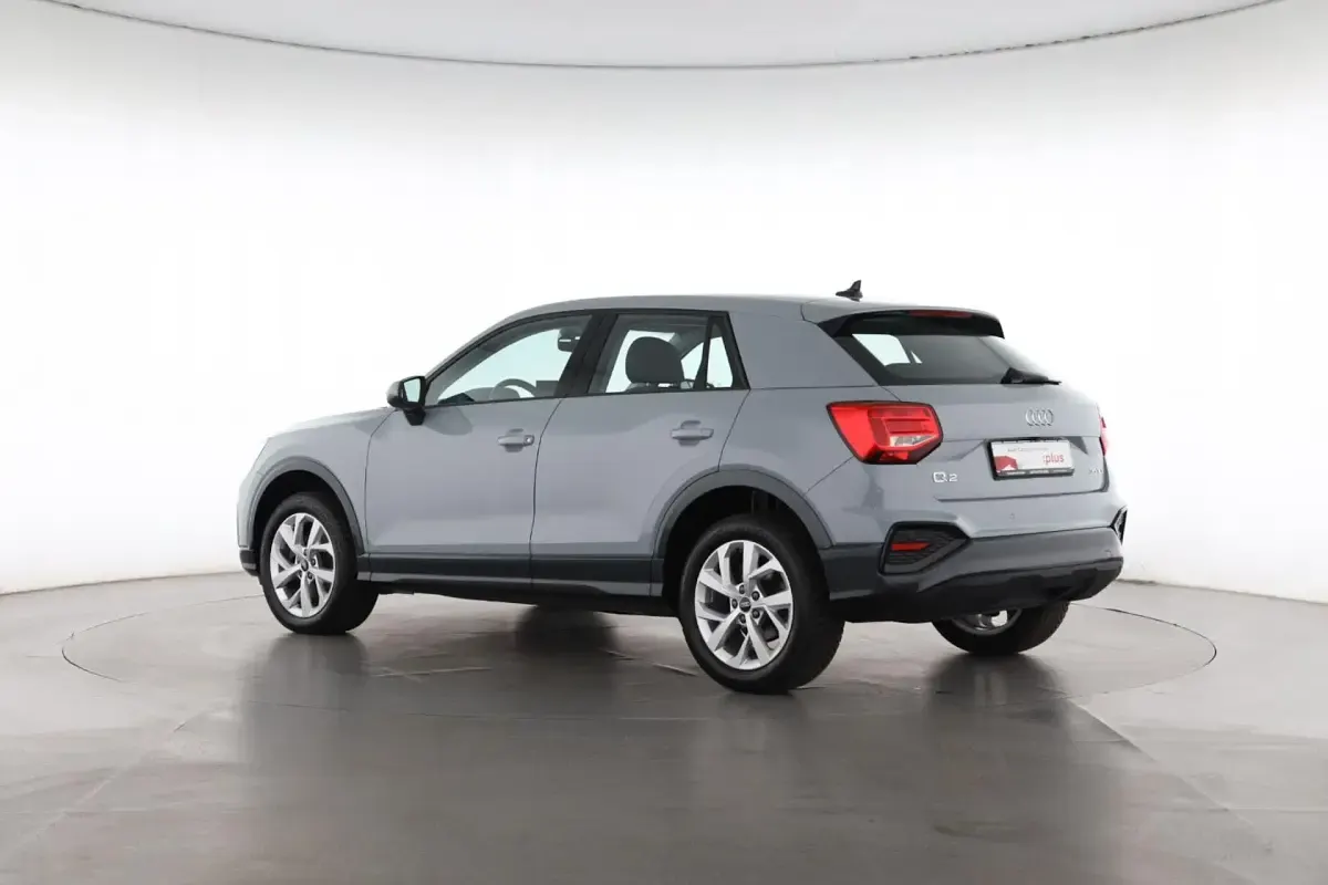 Gebraucht Audi Q2 Advanced Plus 150 PS (110 kW) 2025 Pfeilgrau perleffekt SUV