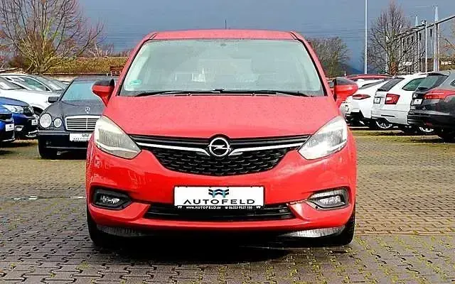 Gebraucht Opel Zafira 140 PS (102 kW) 2017 Rot Van / Kleinbus