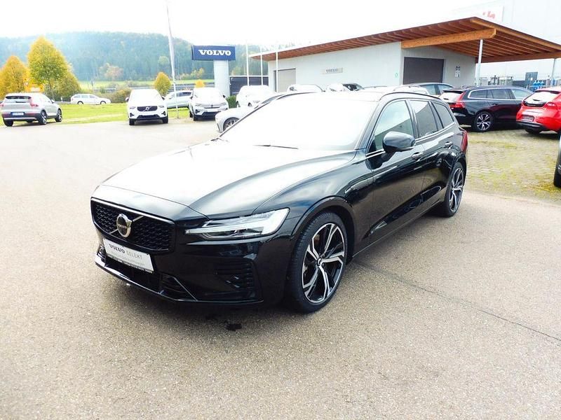Onyx black / metallic Gebraucht 2025 Volvo V60 Plus Kombi | 43.500 € (Fairer Preis) - Bild 1/4