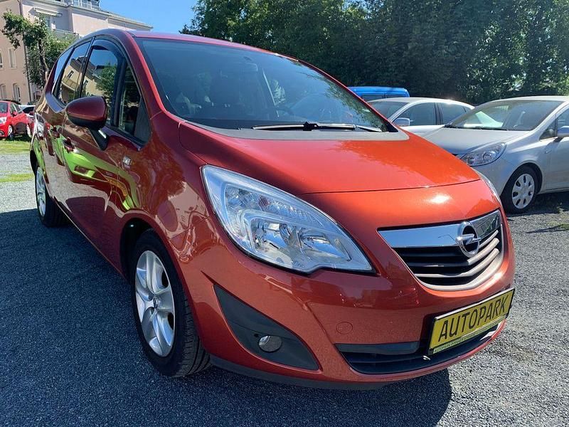 Gebraucht Opel Meriva 120 PS (88 kW) 2011 Rot Van / Kleinbus