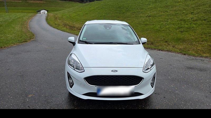 Gebraucht Ford Fiesta Cool & Connect 75 PS (55 kW) 2021 Weiß Kleinwagen