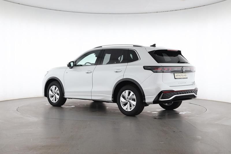 Neu VW Tiguan R-line 150 PS (110 kW) 2026 Oryxweiss perlmutteffekt SUV