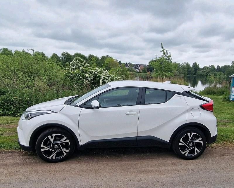 Weiß Gebraucht 2019 Toyota C-HR SUV | 13.900 € (Guter Preis) - Bild 1/1