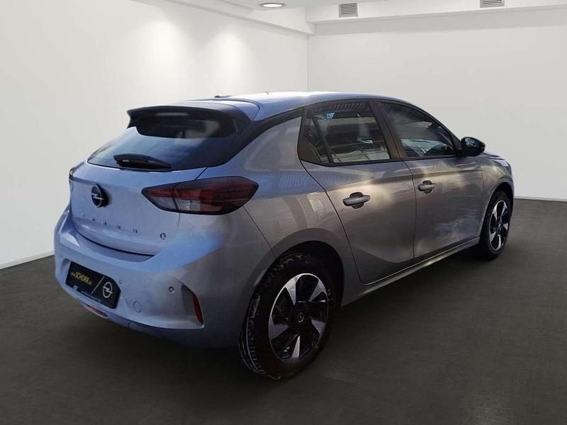 Gebraucht Opel Corsa-e 100 kW (136 PS) 2023 Kristall silber (metallic) Kleinwagen