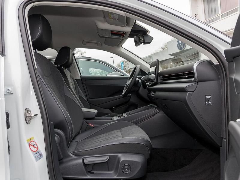 Neu VW T-Roc Style 150 PS (110 kW) 2026 Pure white SUV