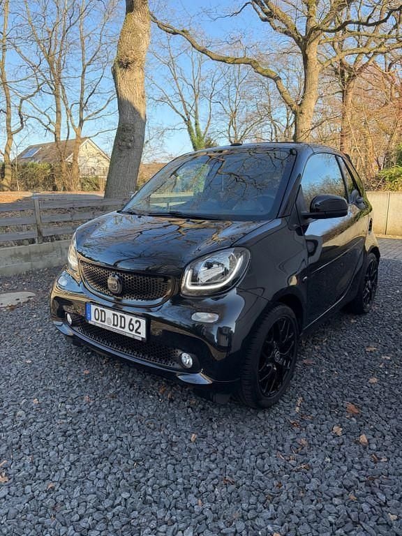 Gebraucht Smart ForTwo Cabrio Prime 71 PS (52 kW) 2017 Schwarz Cabrio