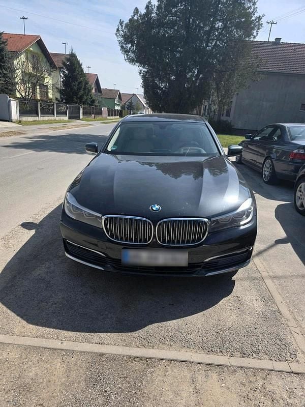 Usata BMW 730 200 CV (147 kW) 2016 Nero Berlina