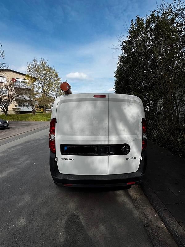 Second-hand Opel Combo 95 CP (69 kW) 2018 Alb Monovolum