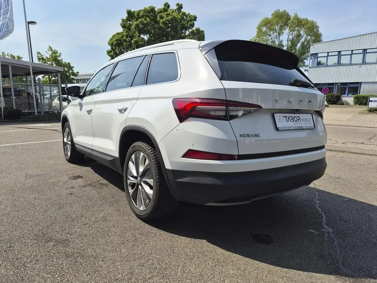 Gebraucht Skoda Kodiaq Style 150 PS (110 kW) 2023 Moon weiß metallic SUV
